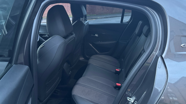 Peugeot 208 1.2 PureTech 100 GT 5dr EAT8 Petrol Hatchback